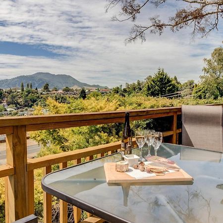 Treetop Hideaway - Taupo Holiday Home المظهر الخارجي الصورة