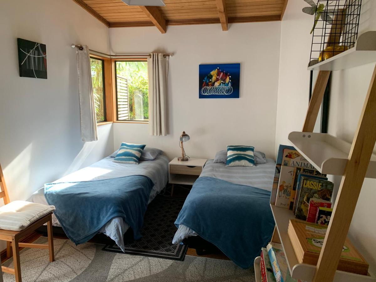 Treetop Hideaway - Taupo Holiday Home المظهر الخارجي الصورة